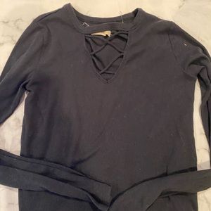 Black Hollsiter long sleeve top
